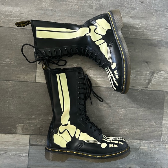 Dr. Martens Shoes - Dr Martens Skelly Boots, UK 6, EXTREMELY RARE